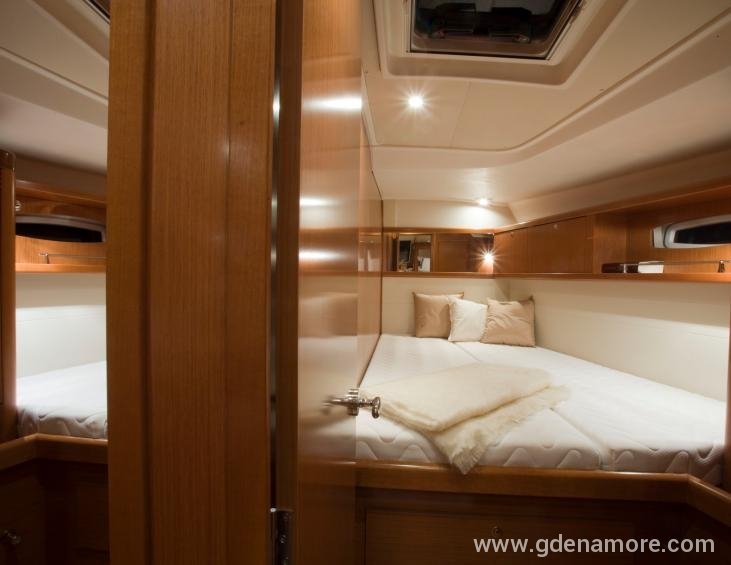 Oceanis 54 Captain John Prmacana kabina